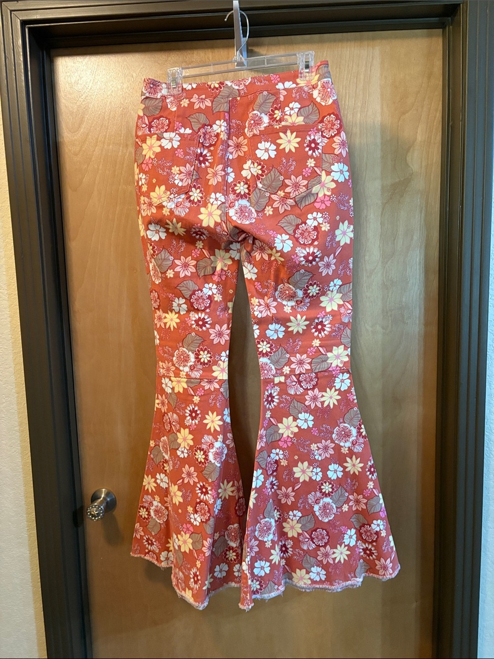 Peach Love California Coral Floral Pants with Yellow & Cream Blooms; Size L - Picture 3 of 6